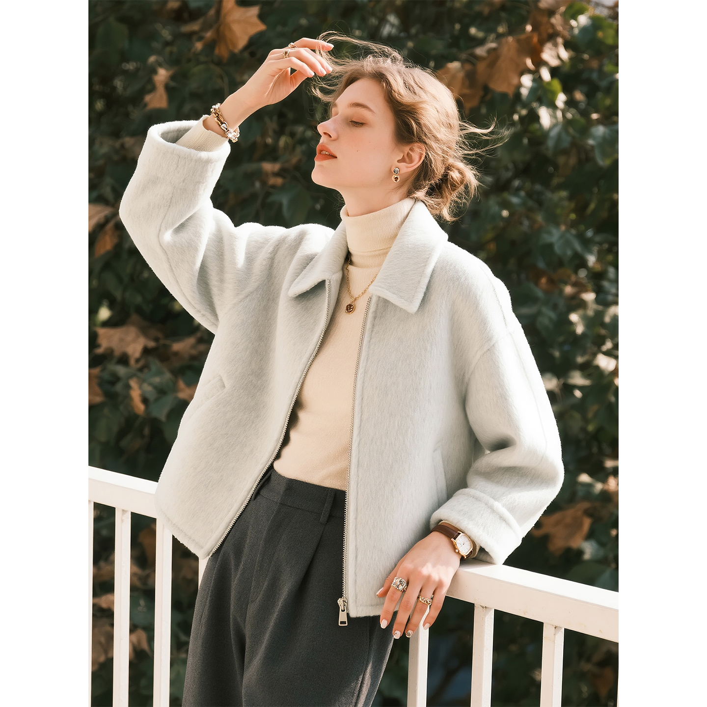 米白色翻领羊毛外套女2025年秋冬