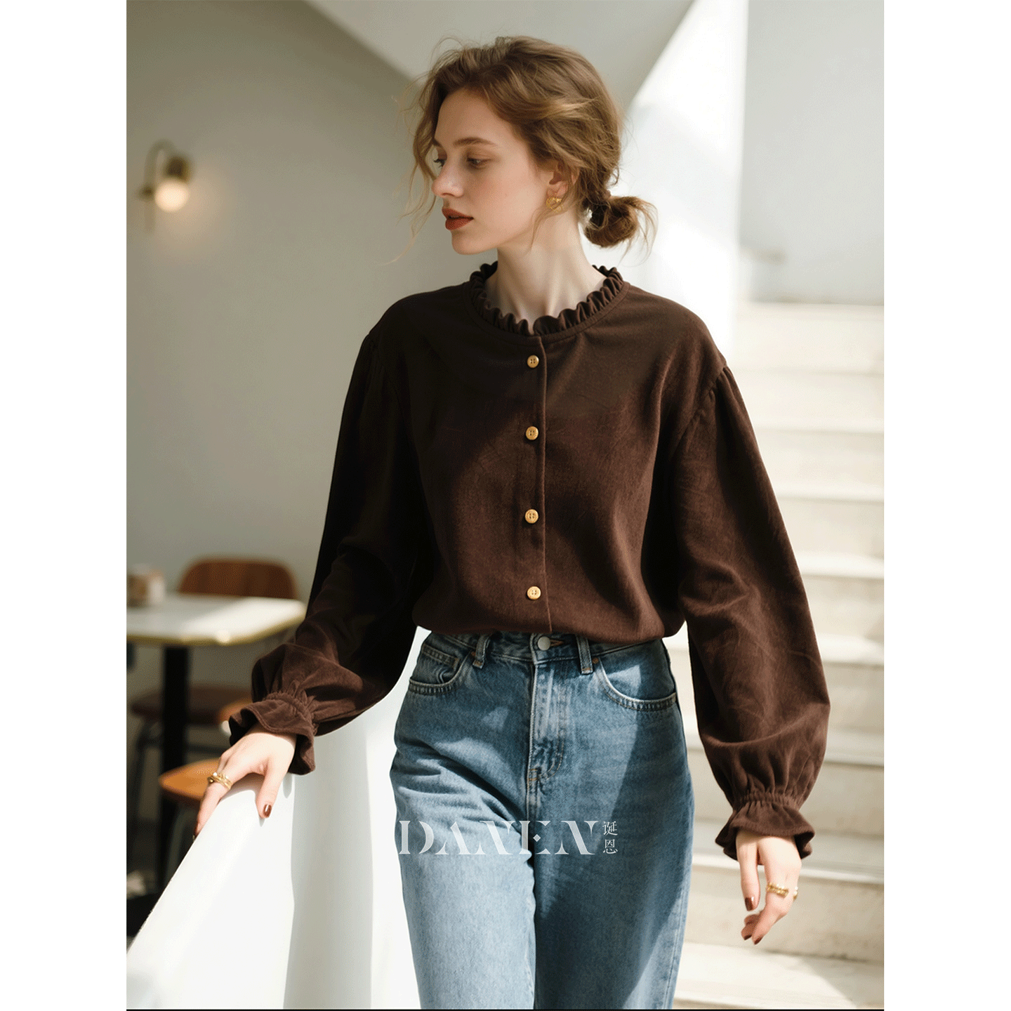 深棕色木耳边灯芯绒衬衫女2025年