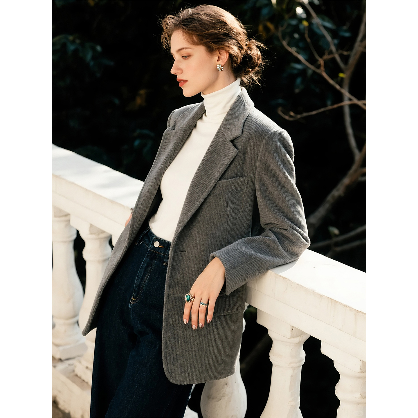 灰色灯芯绒西装外套女2025年秋冬