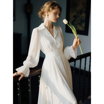 白色长袖连衣裙女2025年秋季