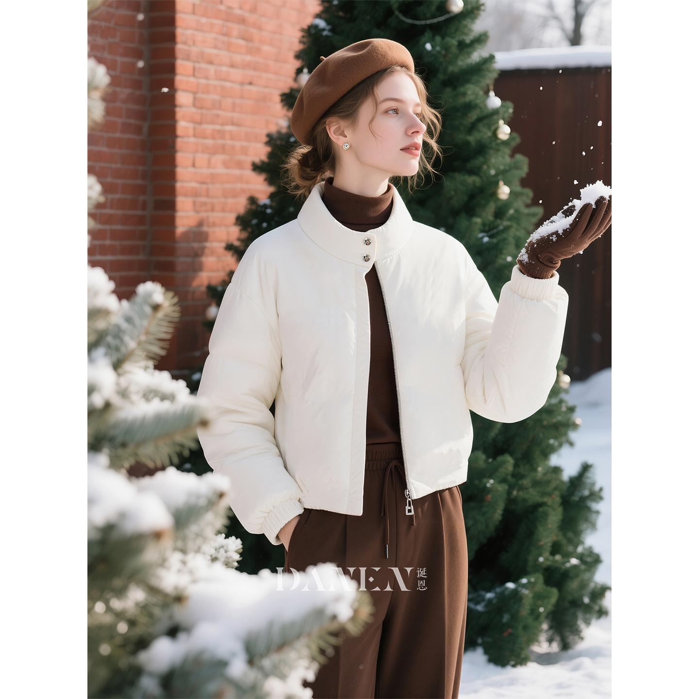 白色立领短款棉服女2025年秋冬