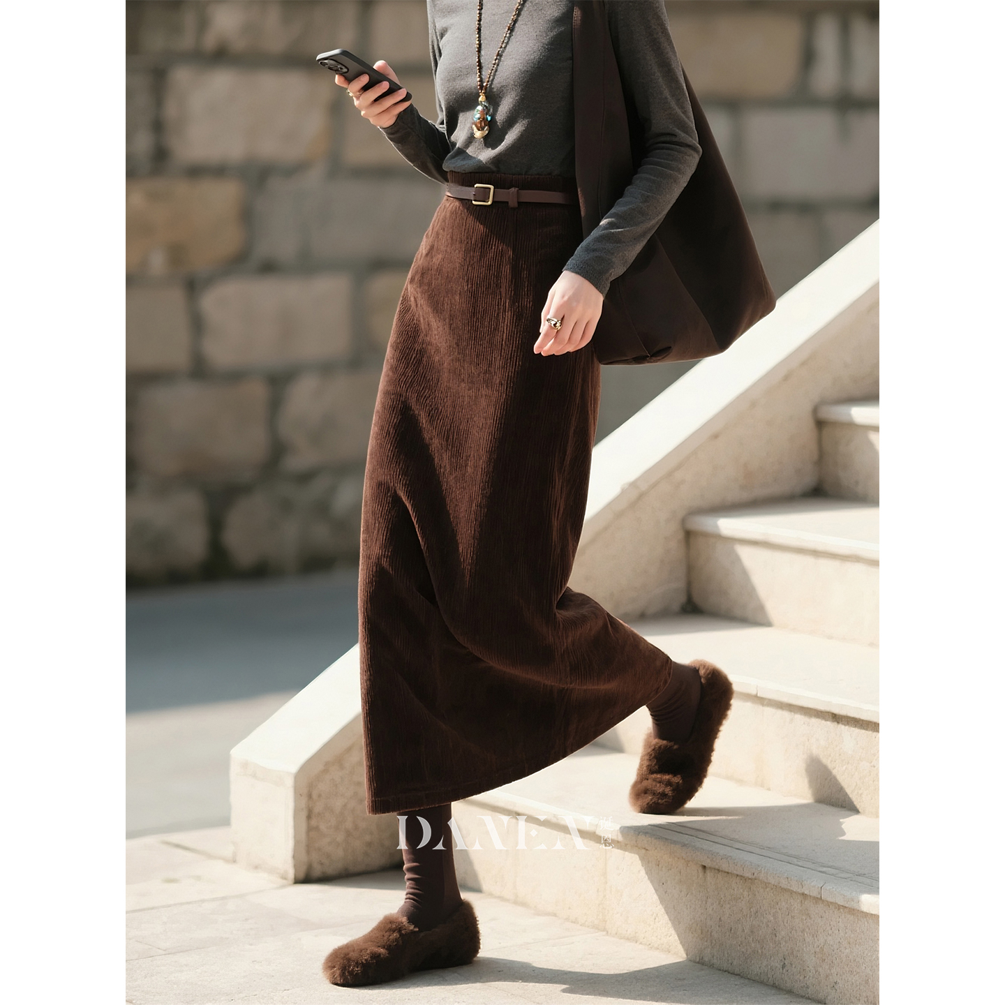 深棕色全棉灯芯绒半身裙女2025年