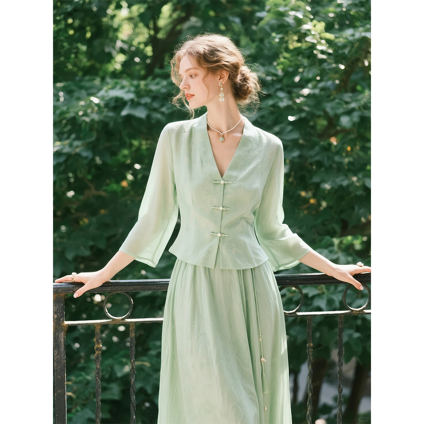 薄荷绿V领盘扣衬衫半身裙女2026年春季新款气质显瘦半身裙两件套,女装/女士精品,时尚套装,淘宝优惠券,粉丝福利购,淘宝优惠卷