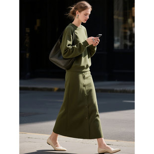 休闲慵懒风半身裙两件套早秋穿搭 新款 橄榄绿卫衣套装 女2026年春季