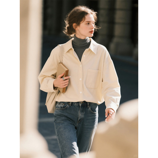 米白色灯芯绒衬衫女2026年春季新款时尚气质通勤百搭衬衣叠穿上衣