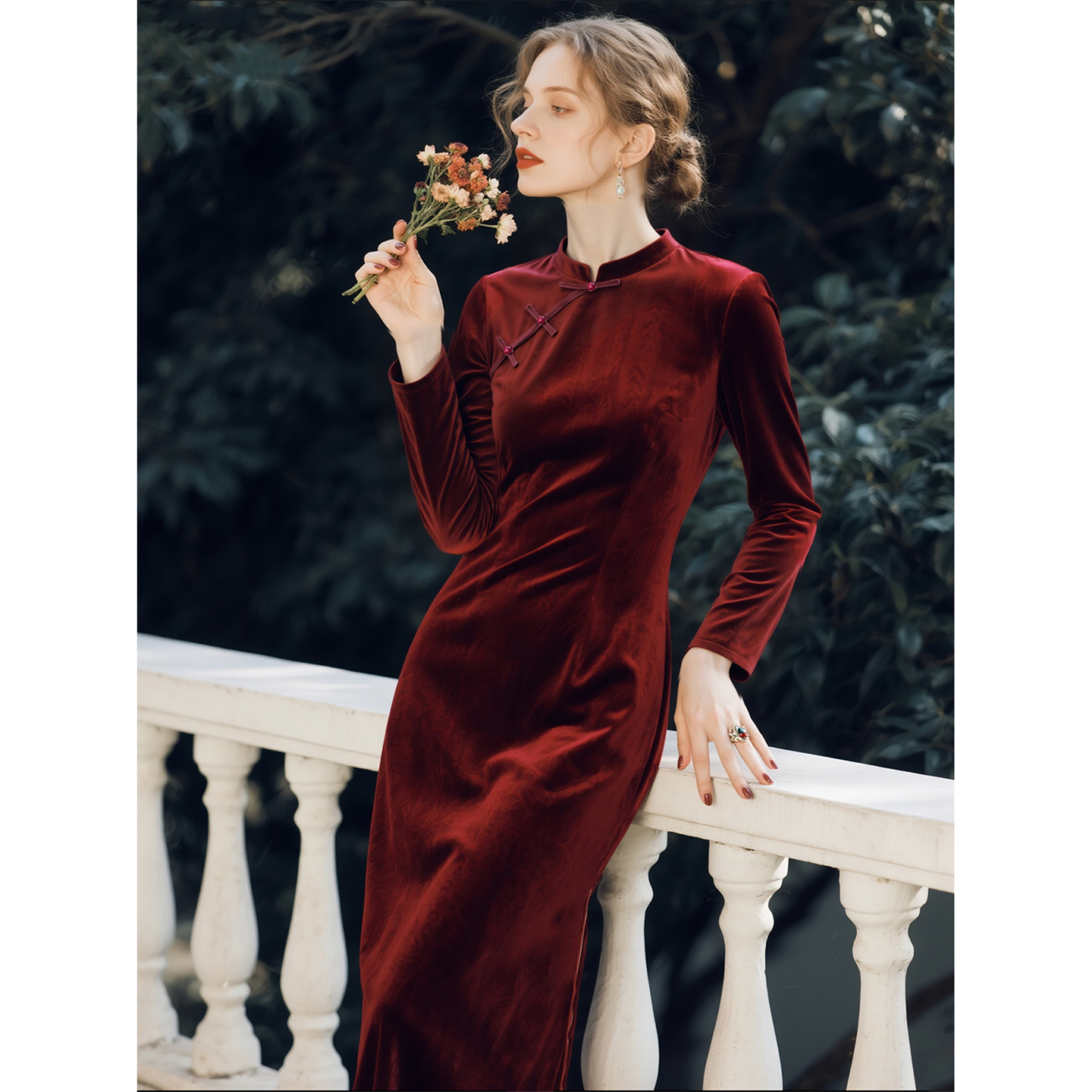 酒红色丝绒连衣裙女2025年秋冬