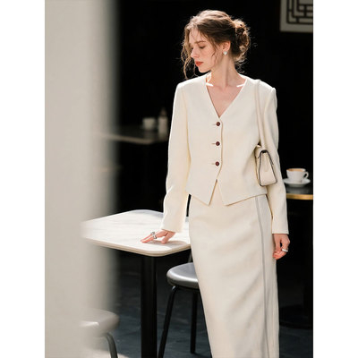 白色小香风西装套装女秋季两件套