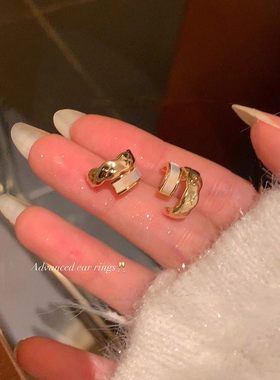 菱格小香贝壳双层C型耳钉