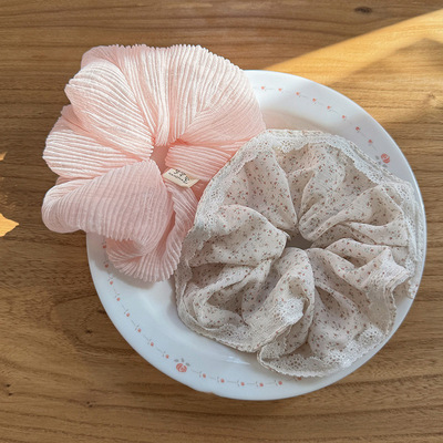粉色慵懒风碎花褶皱大肠发圈