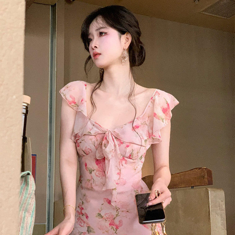 明媚纯欲粉色碎花裙女夏