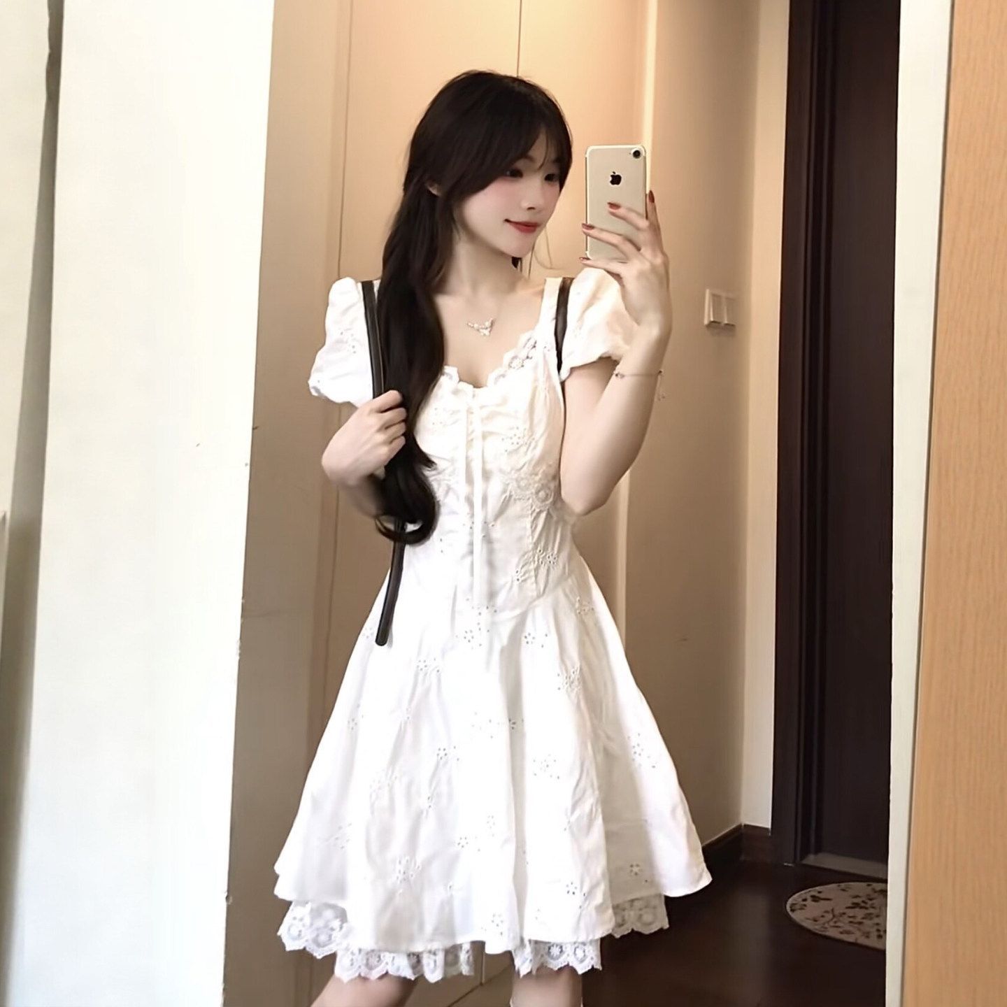 夏日绝美法式甜美风泡泡袖连衣裙女小个子初恋小白裙蕾丝拼接裙子