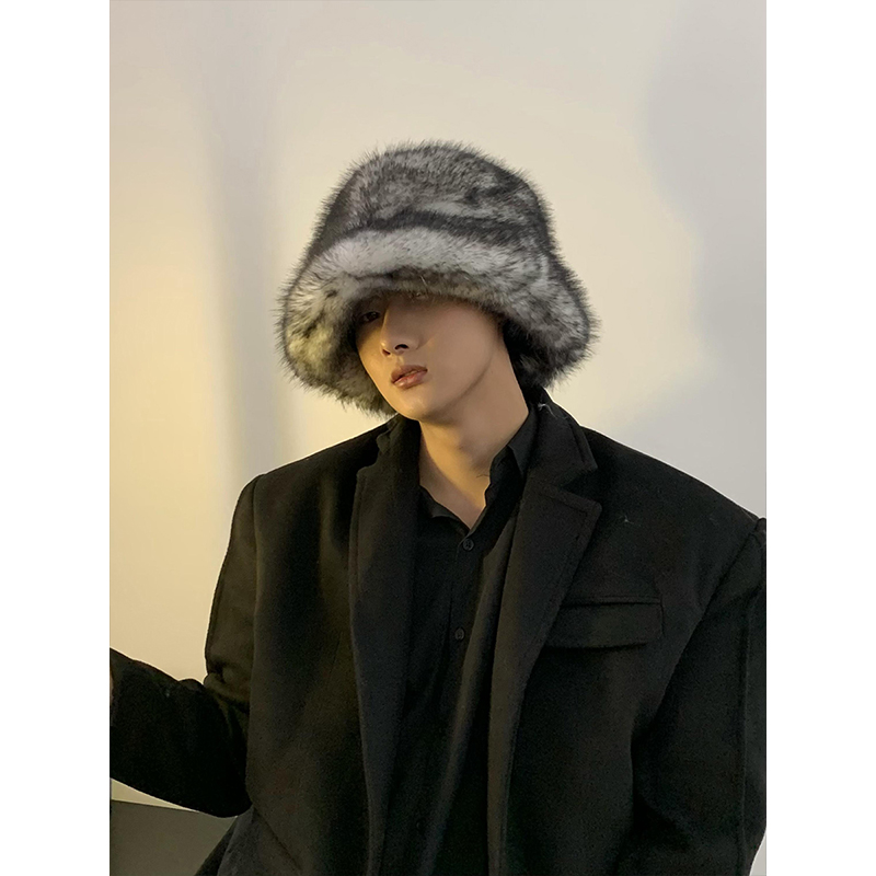 出游滑雪bi备加厚毛绒帽