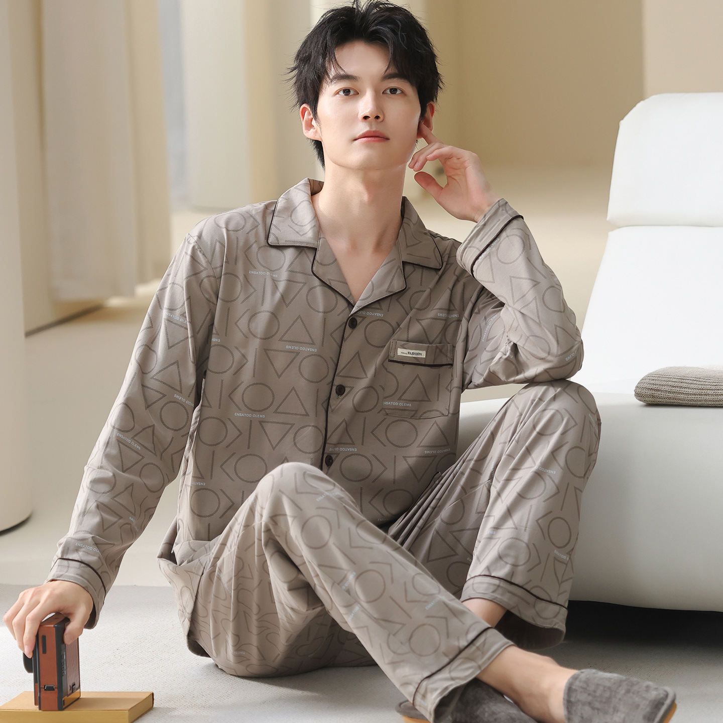 潮牌睡衣男士款长袖长裤韩版时尚翻领家居服可外穿宽松大码套装