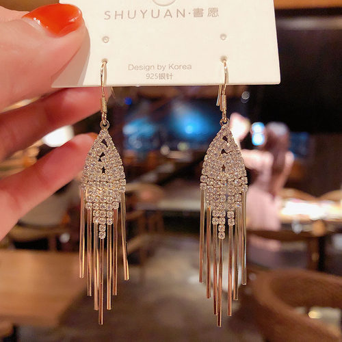 撤柜高级感流苏耳环女耳钩长款耳坠东大门满钻网红耳饰品
