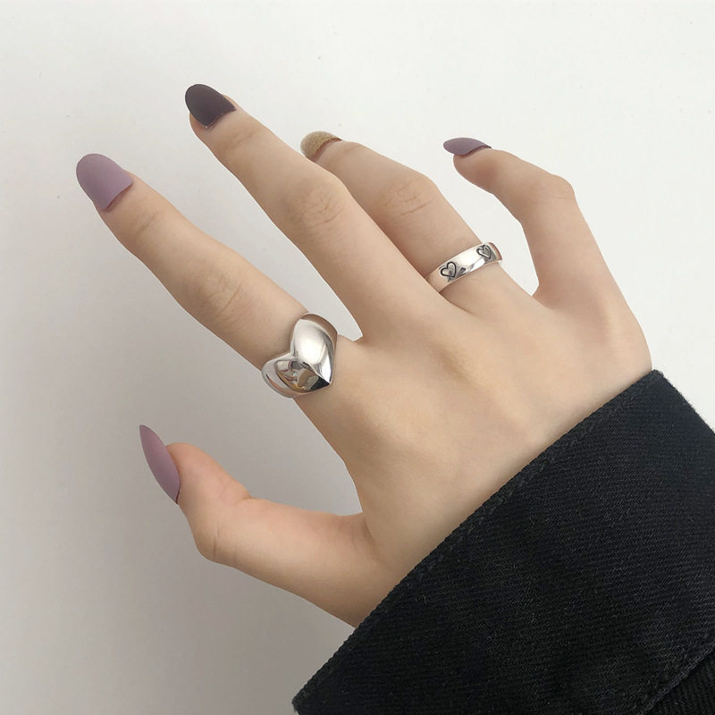 撤柜韩版冷淡风戒指女简约小众爱光面心形宽面开口时尚潮人可调节