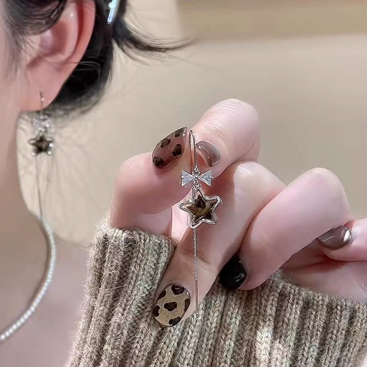 撤柜气质长款豹纹五角星星蝴蝶结耳线小众轻奢雅丹风时尚高级感耳