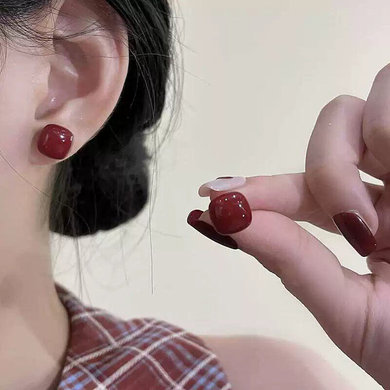 撤柜复古安可拉红方形耳钉女甜美简约时尚耳环轻奢高级感百搭耳饰
