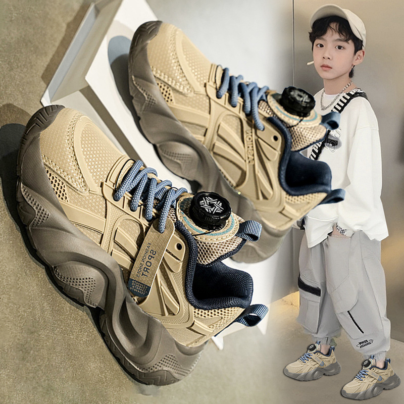 今年新品男童鞋季新款儿童运动鞋轻便防滑男孩跑步鞋大童纽扣老爹