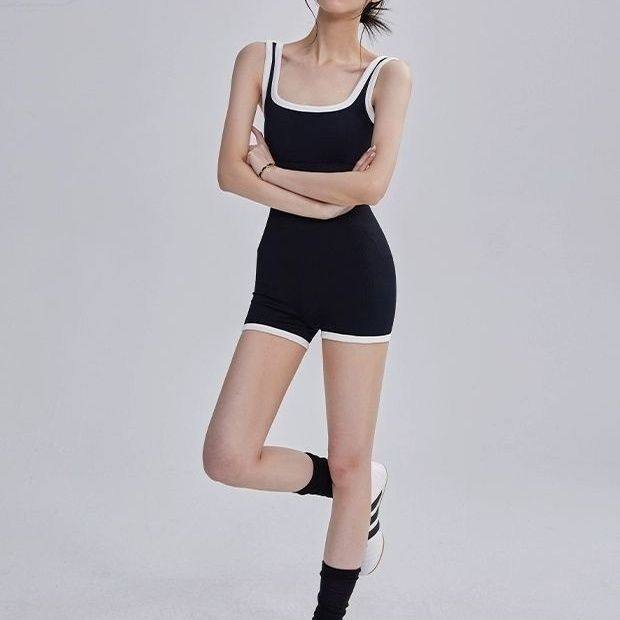 连体平角裤运动显瘦无袖保守学生休闲连体衣性感背心女大码300斤