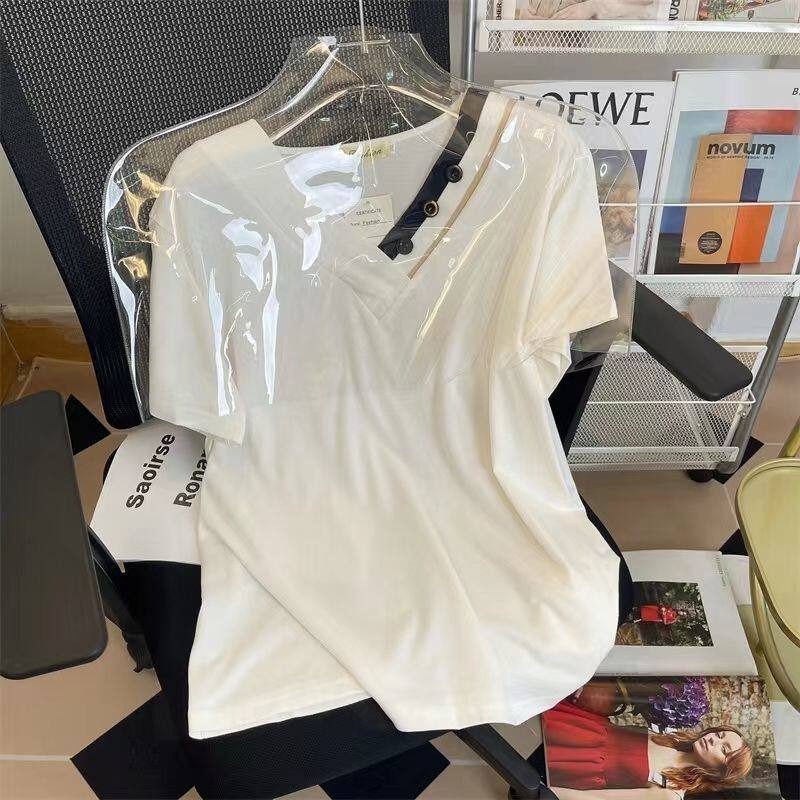 大码300斤减龄女装洋气上衣新款夏季胖MM宽松V领钮扣装饰短袖T恤