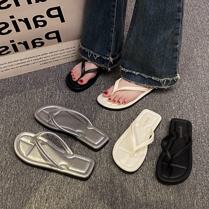 2025新款平底人字拖鞋女生夏季外穿时尚夹脚趾网红凉拖凉鞋沙滩鞋