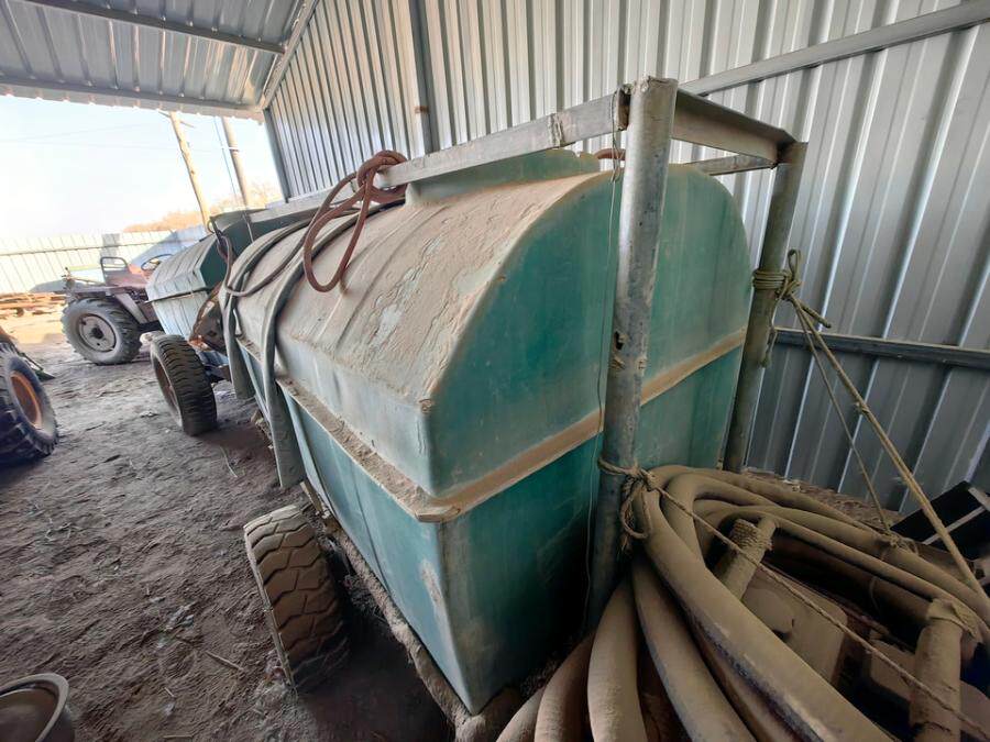 4月20日巴音郭楞蒙古自治州农药打药车2辆网络拍卖公告