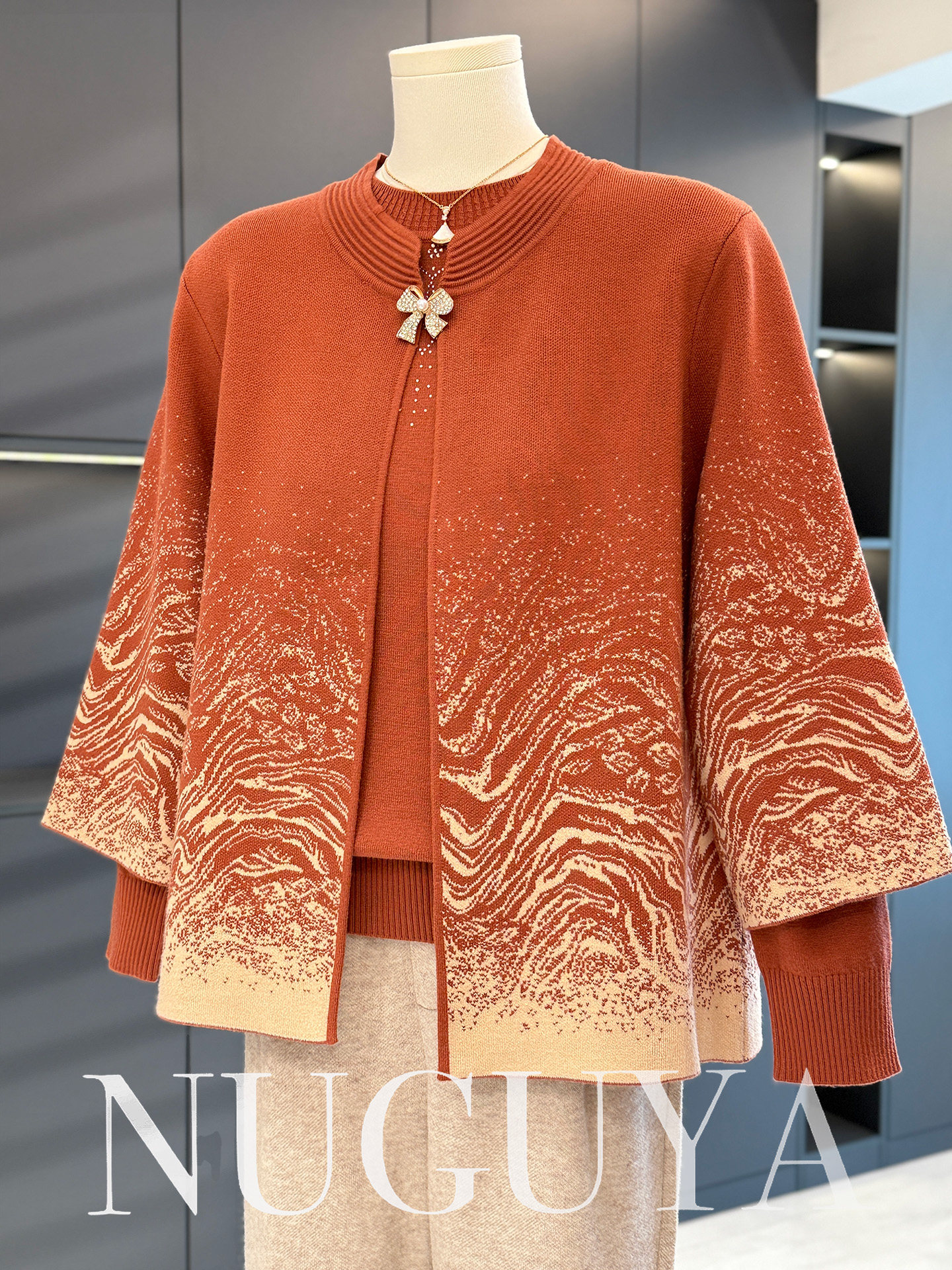 时尚休闲中老年毛衣两件套女奶奶开衫秋冬新款气质妈妈装针织套装