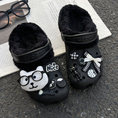 黑色系洞洞鞋扣男款毛绒熊鞋花
