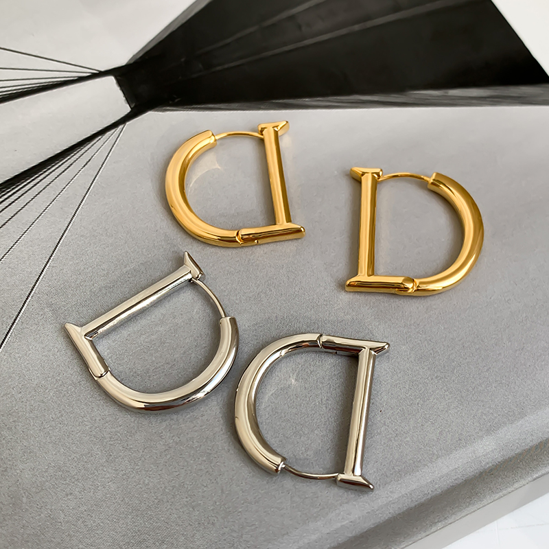 高级感简约字母D大牌耳环