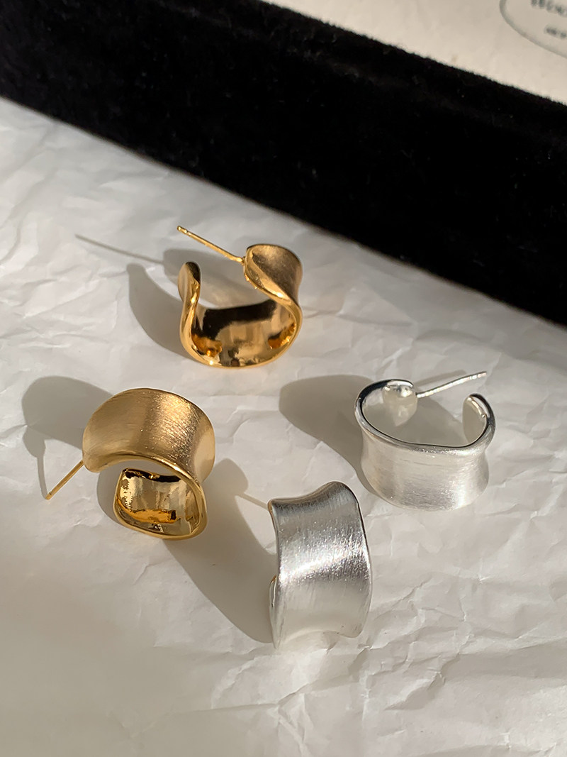 冷淡风金属女拉丝高级感耳钉