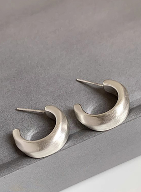 925银针高级质感小众简约设计拉丝金属半圆C圈耳环ins冷淡风耳钉