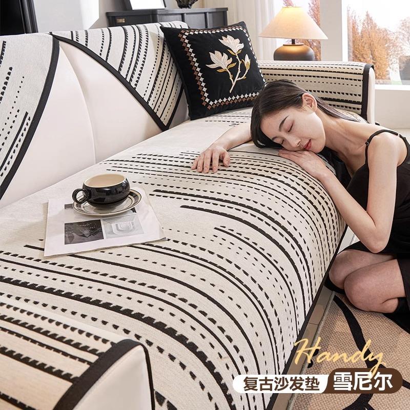 新款北欧高级感雪尼尔沙发垫四季通用坐垫防滑皮沙发套罩新款盖布