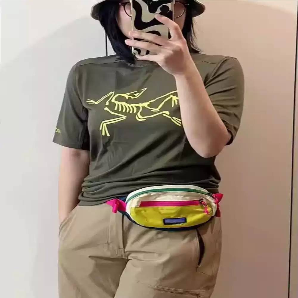新款小号胸包拼色斜跨彩色运动腰包户外包男女同款百搭跑步包