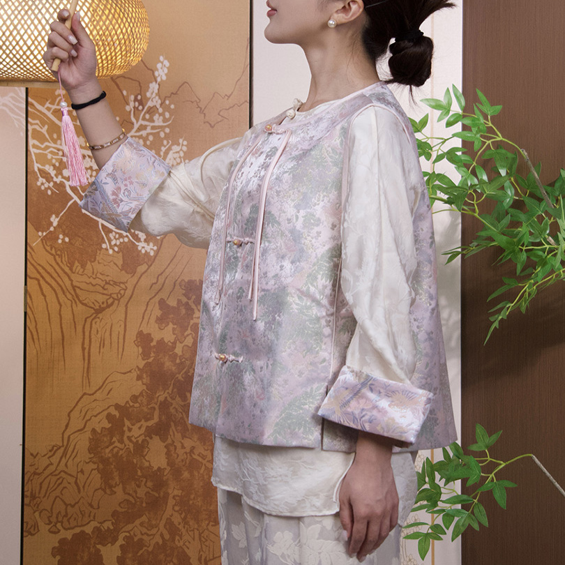 【粉绡叠翠】新中式粉色宋锦郁郁葱葱图流苏盘扣圆领马甲EPL10059