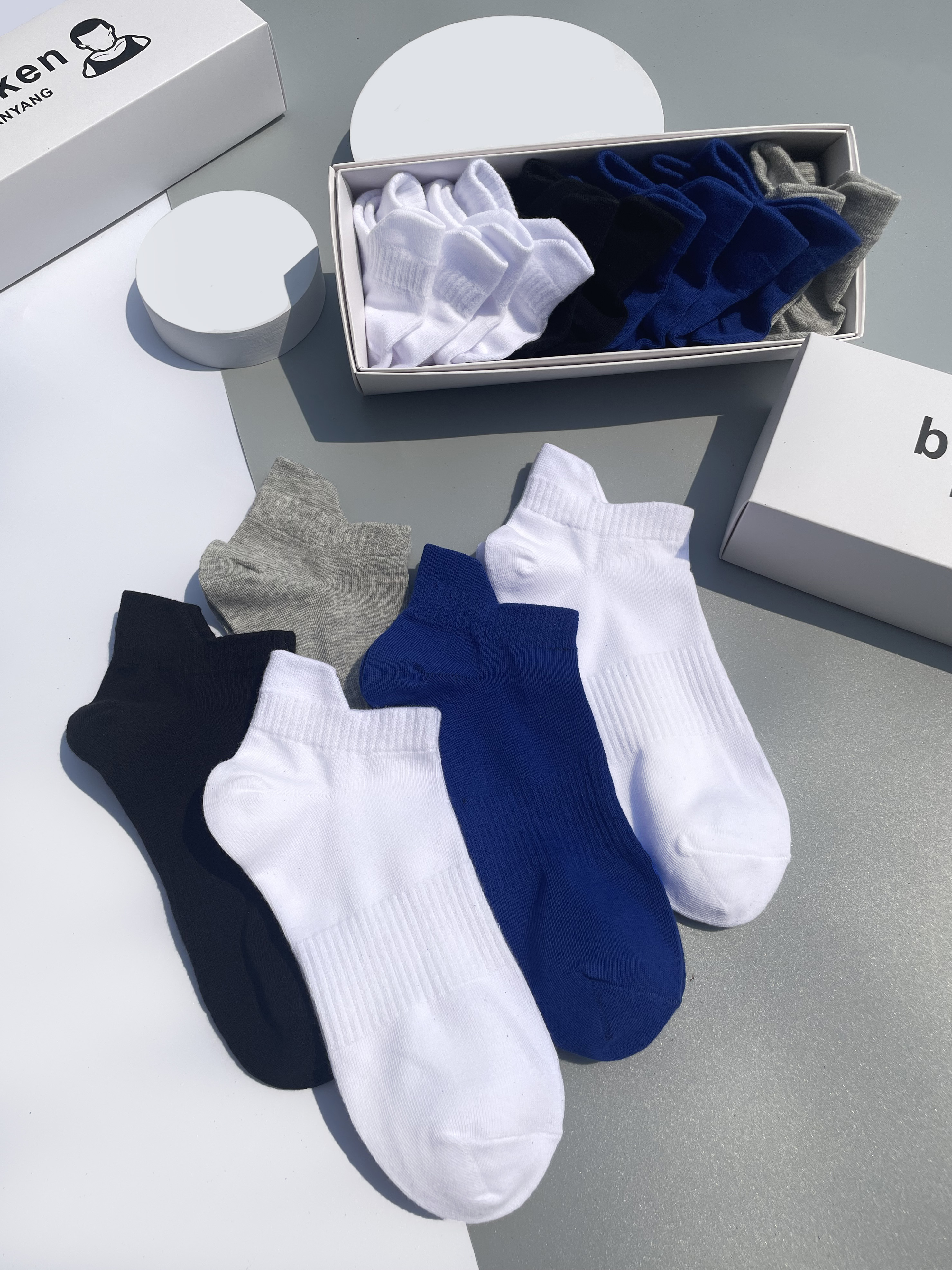 简约吸汗春夏男纯色短袜