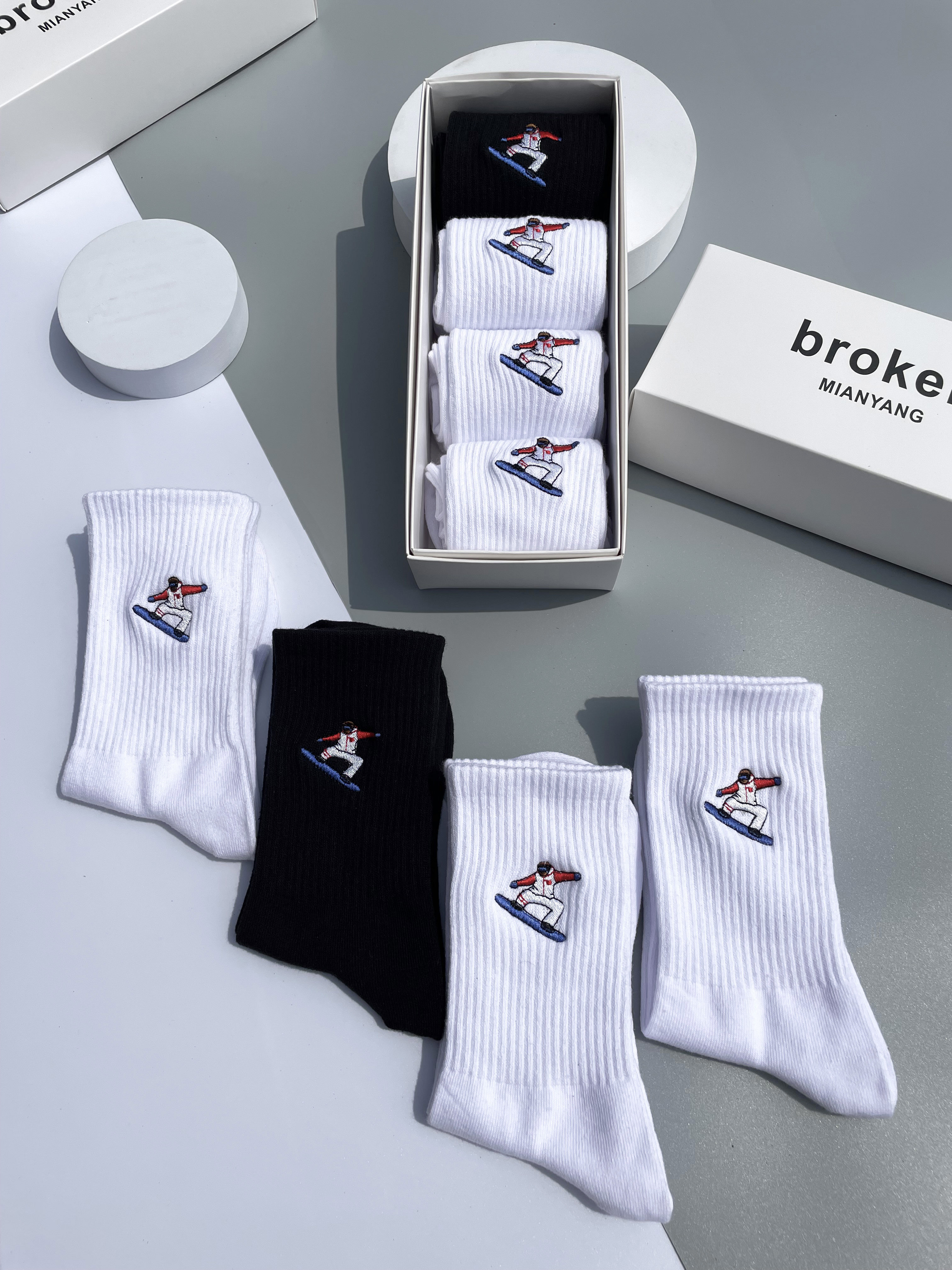 男棉滑雪男孩卡通刺绣