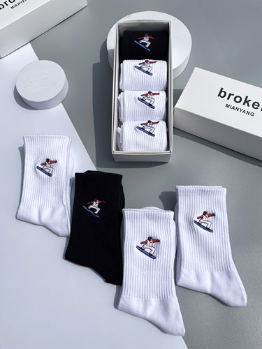 男棉滑雪男孩卡通刺绣