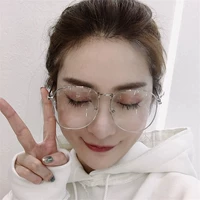 Wang Liuwen net Red Street Стреляйте большую лицу очки лабора