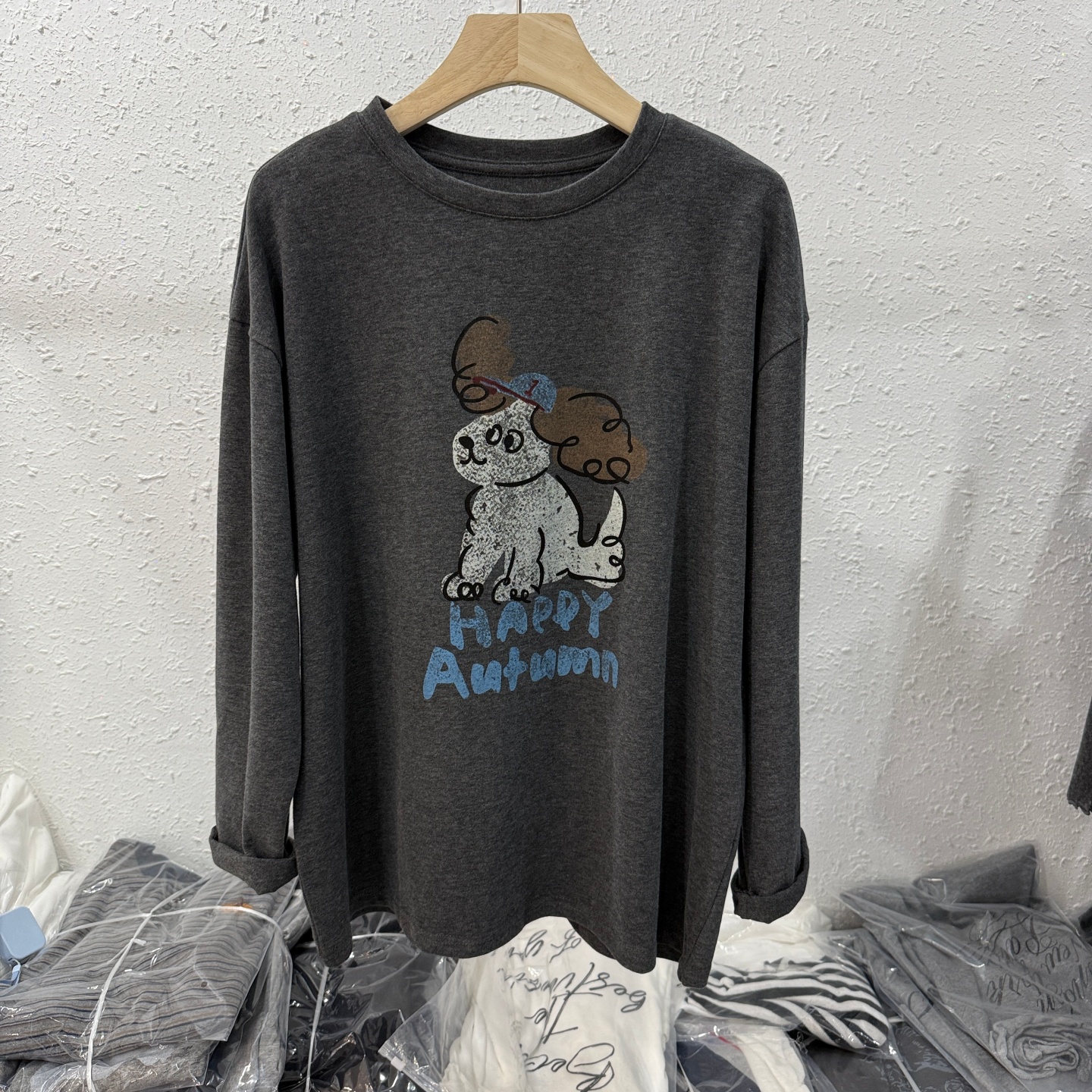 2025秋冬新款宽松时尚卡通狗狗印花长袖T恤德绒保暖加厚上衣女潮