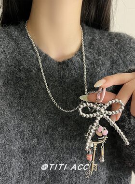kt猫蝴蝶结串珠钥匙项链少女心小众设计锁骨链可爱甜美百搭毛衣链