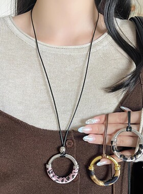 欧美风夸张金属豹纹圆形项链女2025新款冷淡风小众高级感毛衣链潮