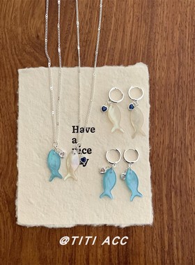 日韩蓝色小鱼吊坠项链女轻奢小众设计感锁骨链清冷感百搭简约颈链