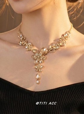 复古宫廷风重工闪耀花朵水滴吊坠项链女轻奢高级感锁骨链耳环配饰