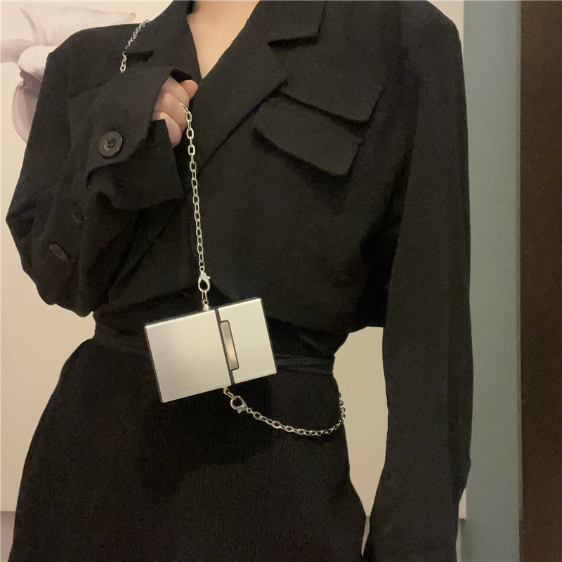 迷你斜挎金属银色链条配饰小方包