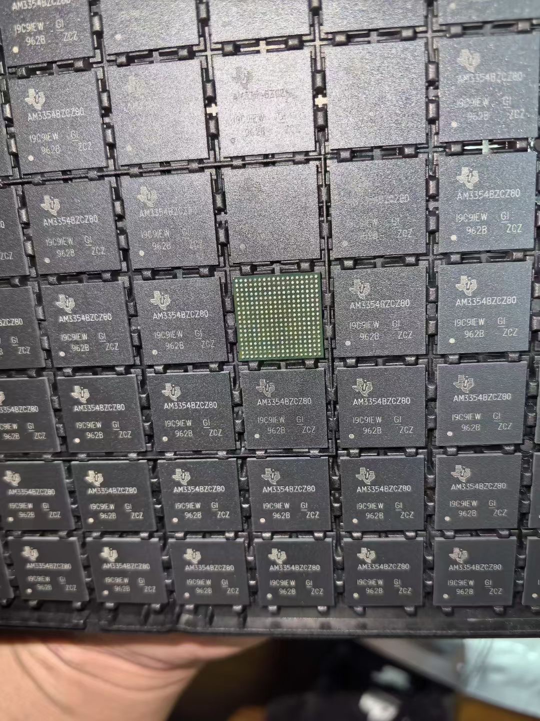 全新原装AM3354BZCZ80 BGA-484以太网控制器芯片