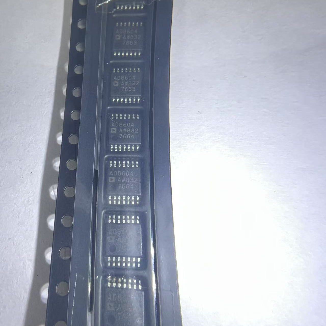 精密运放 AD8604ARUZ-REEL  AD8604A TSSOP-14 全新原装 高质量