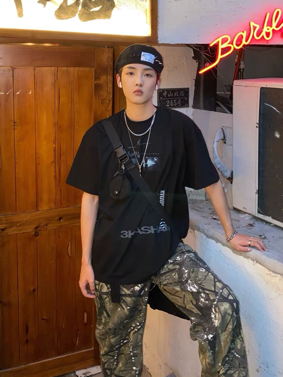 3KASHAM短袖对称扭曲图像