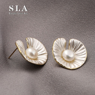 2025年新款 耳钉女 银针耳环潮 花朵掌上明珠天然珍珠法式 SLA私家