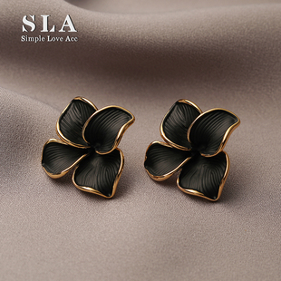 高级感银针耳环女新品 Simple 黑色山茶花气质时尚 Acc私家 潮 Love