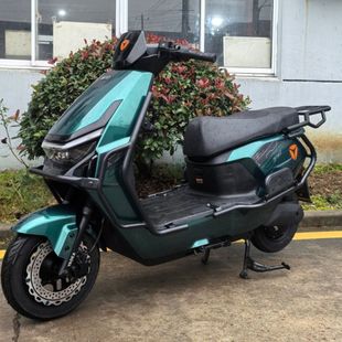 适用适用于雅迪冠能T35 M电自前后护杠电动车前后保险杠加厚防撞